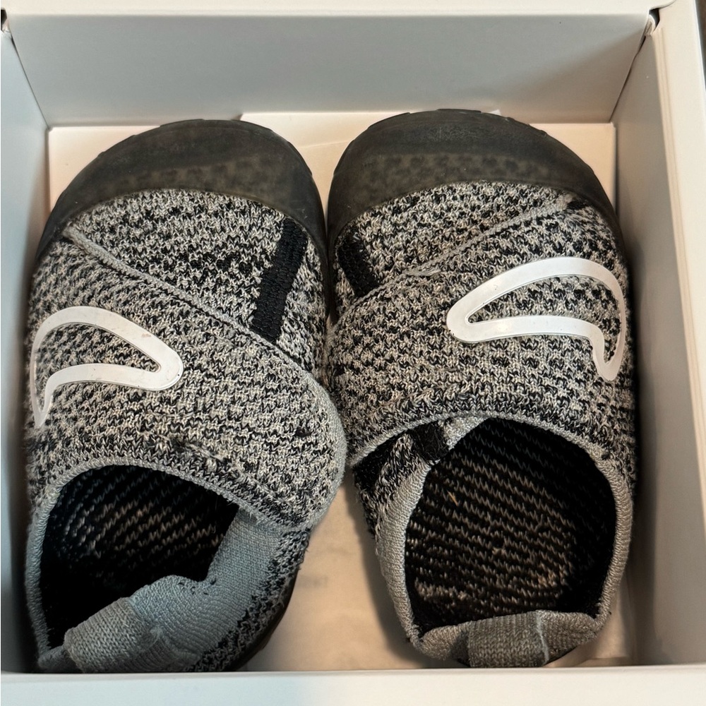 Nike Swoosh One Size 4C